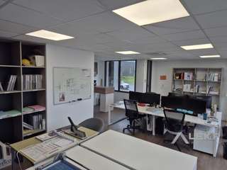 Bureaux et commerces 4 pièces