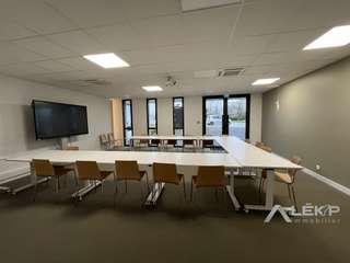 Bureaux et commerces 4 pièces