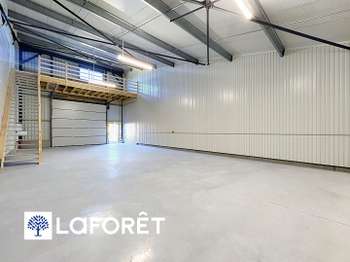 Location Bureaux et commerces 120 m&sup2;Les Touches