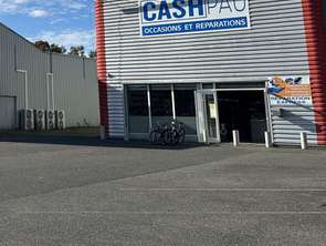 Location Bureaux et commerces 300 m&sup2;Lons