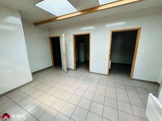 Bureaux et commerces 7 pièces