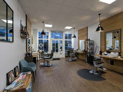 Bureaux et commerces 4 pièces