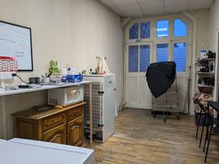 Bureaux et commerces 4 pièces