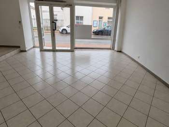 Location Bureaux et commerces 175 m&sup2;Mareuil-sur-Lay-Dissais
