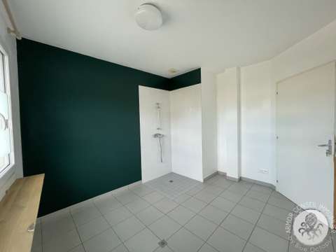 Bureaux et commerces 3 pièces Matignon 22