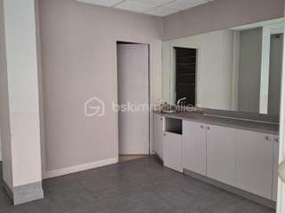 Bureaux et commerces 2 pièces