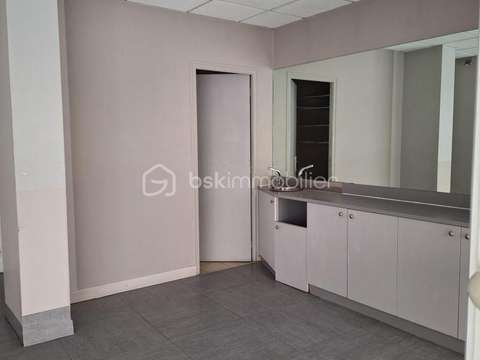 Bureaux et commerces 2 pièces Mayenne 53