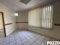 Bureaux et commerces 4 pièces