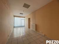Bureaux et commerces 4 pièces