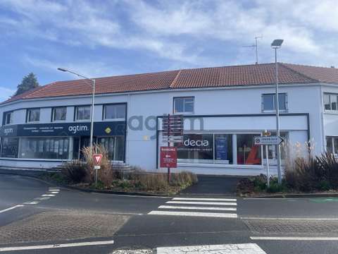 Bureaux et commerces Montaigu 85