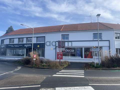 Bureaux et commerces Montaigu 85