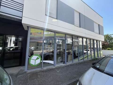 Bureaux et commerces Montaigu 85