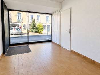 Bureaux et commerces Montaigu-Vendée 85