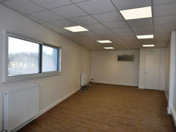 Location Bureaux et commerces 63 m&sup2;Montfort-sur-Meu
