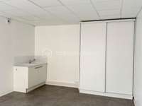 Bureaux et commerces 4 pièces Bureaux et commerces 4 pièces