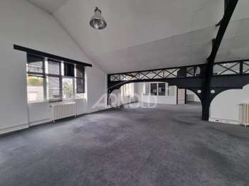 Bureaux et commerces 7 pièces