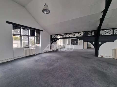 Bureaux et commerces 7 pièces
