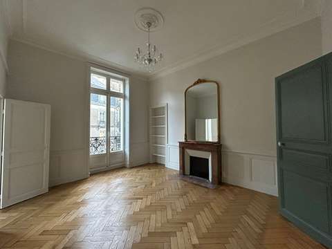 Bureaux et commerces 5 pièces