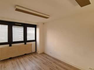 Bureaux et commerces 7 pièces