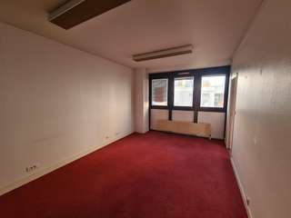 Bureaux et commerces 7 pièces