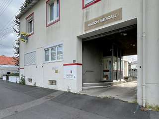 Bureaux et commerces 4 pièces Bureaux et commerces 4 pièces