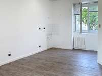 Bureaux et commerces 4 pièces
