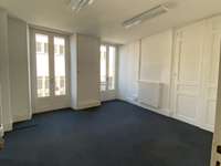 Bureaux et commerces 4 pièces Bureaux et commerces 4 pièces