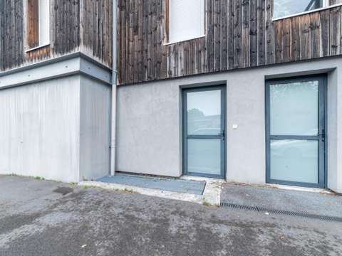 Bureaux et commerces 2 pièces