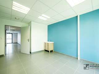 Bureaux et commerces 2 pièces