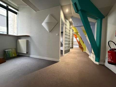 Bureaux et commerces 5 pièces Bureaux et commerces 5 pièces