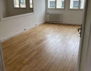 Bureaux et commerces 4 pièces