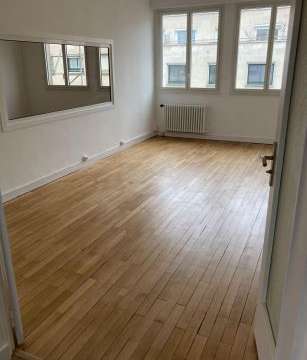 Bureaux et commerces 4 pièces