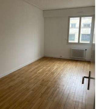 Bureaux et commerces 4 pièces