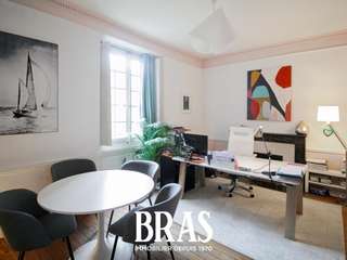 Bureaux et commerces 5 pièces