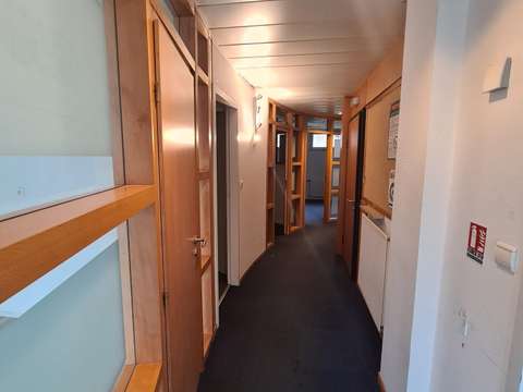 Bureaux et commerces 6 pièces