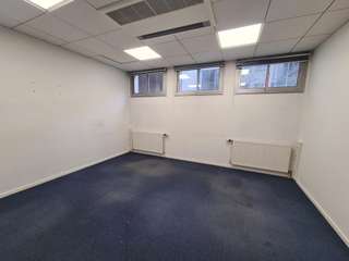 Bureaux et commerces 6 pièces