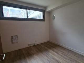 Bureaux et commerces 6 pièces