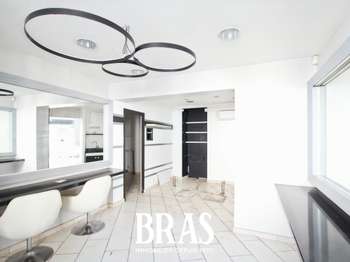 Bureaux et commerces 4 pièces