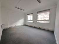 Bureaux et commerces 5 pièces