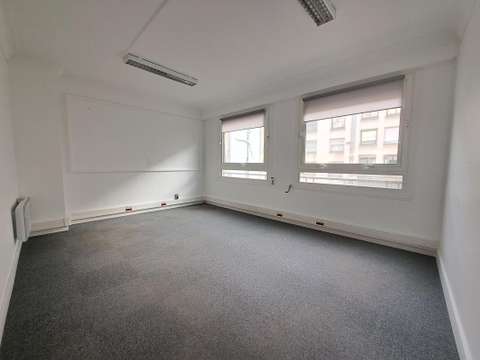 Bureaux et commerces 5 pièces