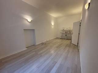 Bureaux et commerces 4 pièces