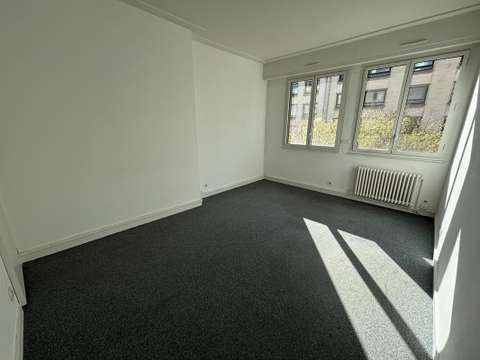Bureaux et commerces Nantes Centre Ville 44