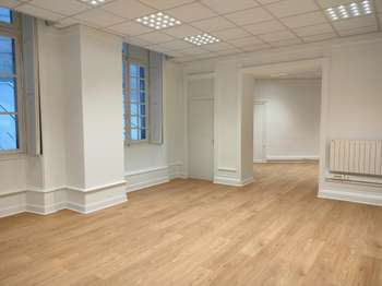 Bureaux et commerces Nantes Centre Ville 44