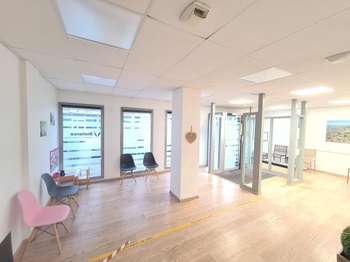 Bureaux et commerces 5 pièces