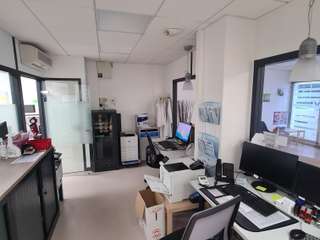 Bureaux et commerces 5 pièces