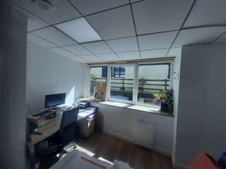 Bureaux et commerces 7 pièces