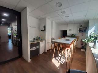 Bureaux et commerces 7 pièces