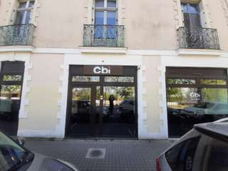 Bureaux et commerces 7 pièces
