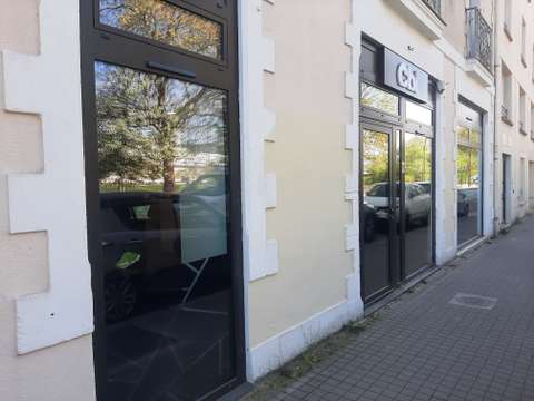 Bureaux et commerces 7 pièces