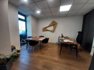 Bureaux et commerces 7 pièces